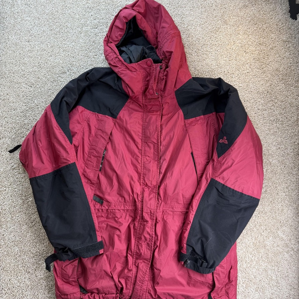 EMS Jacket Womens XL Red Black Nylon Ski Parka Hooded Full Zip Insulated Outdoor